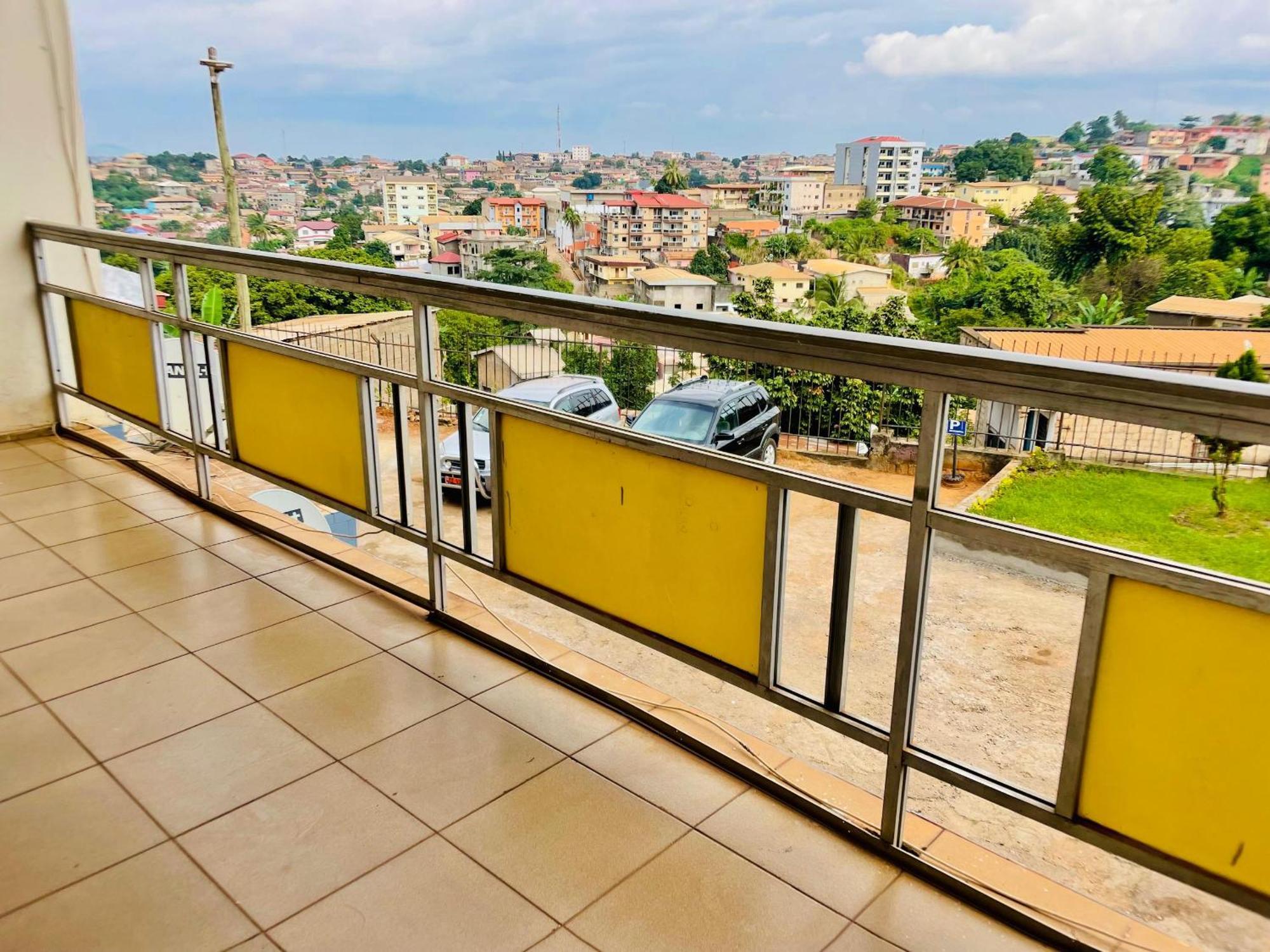 Appartement Avec Vue Panoramique Two Or Three Rooms Yaoundé Exteriér fotografie